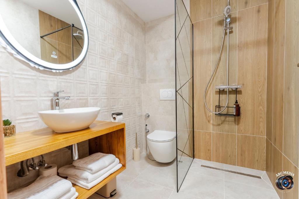Cameră Dublă Deluxe — cazare Vâlcea, Ecvestria Chalet