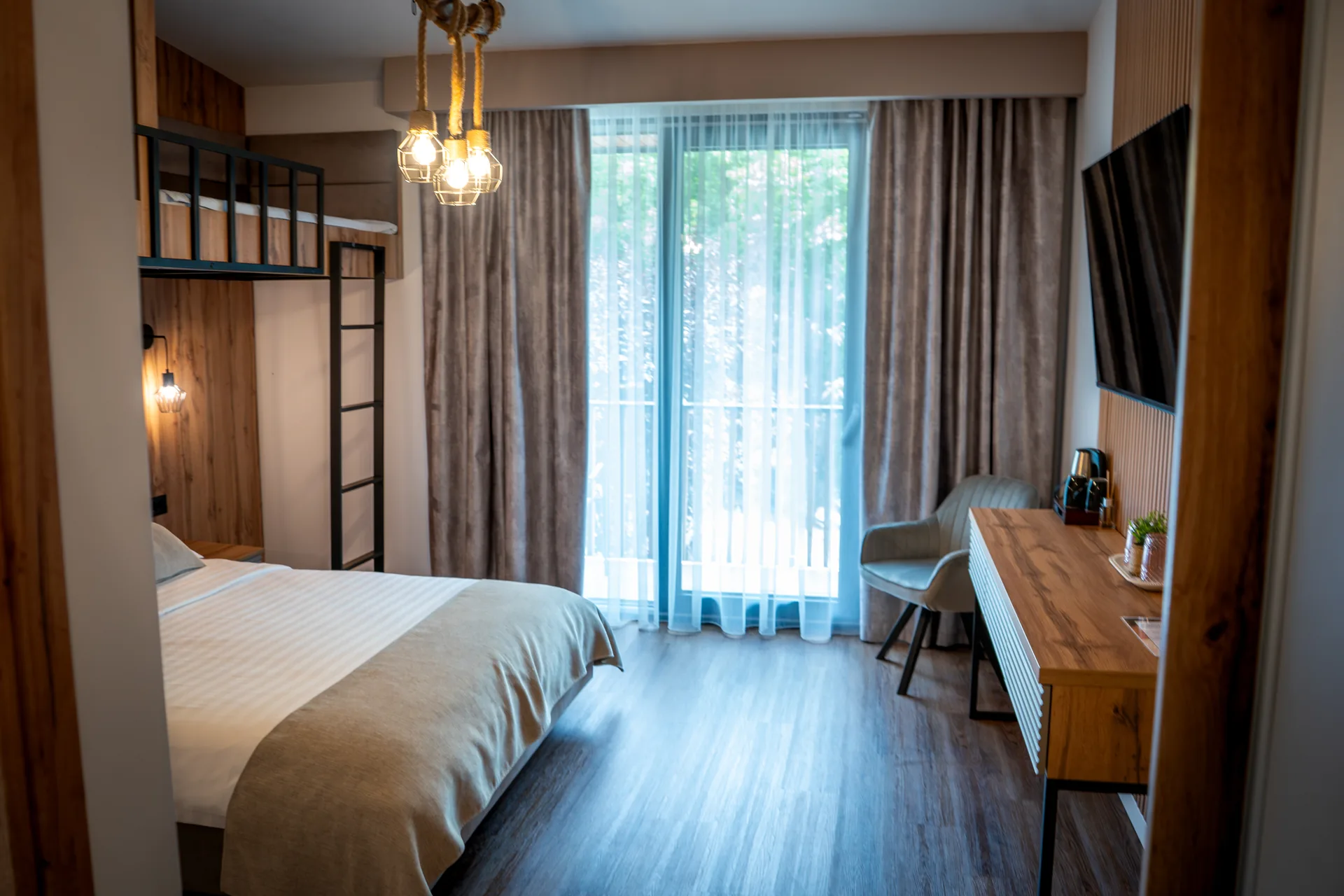 Cameră de Familie Deluxe — cazare Vâlcea, Ecvestria Chalet