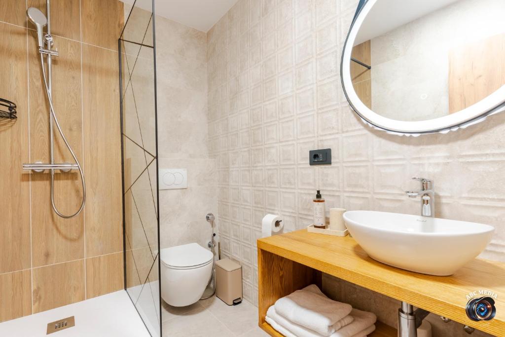 Cameră de Familie Deluxe — cazare Vâlcea, Ecvestria Chalet